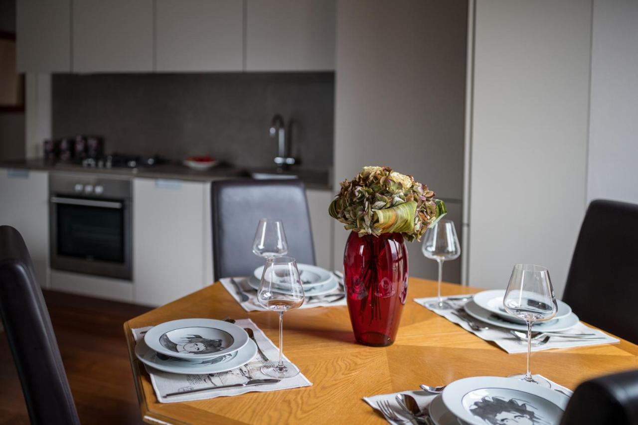 Silvia Apartment - Residence Regina Laglio Luaran gambar