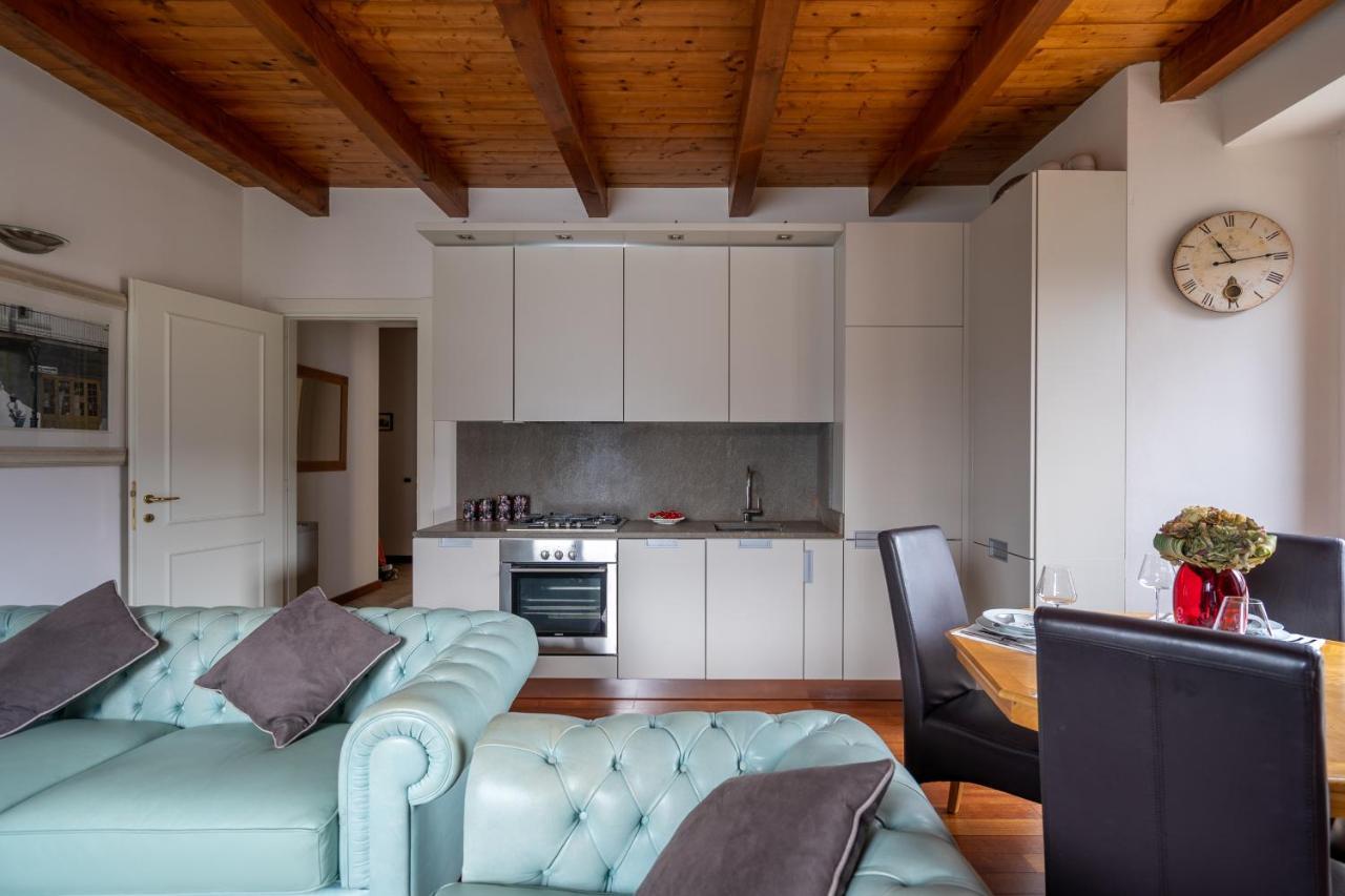 Silvia Apartment - Residence Regina Laglio Luaran gambar